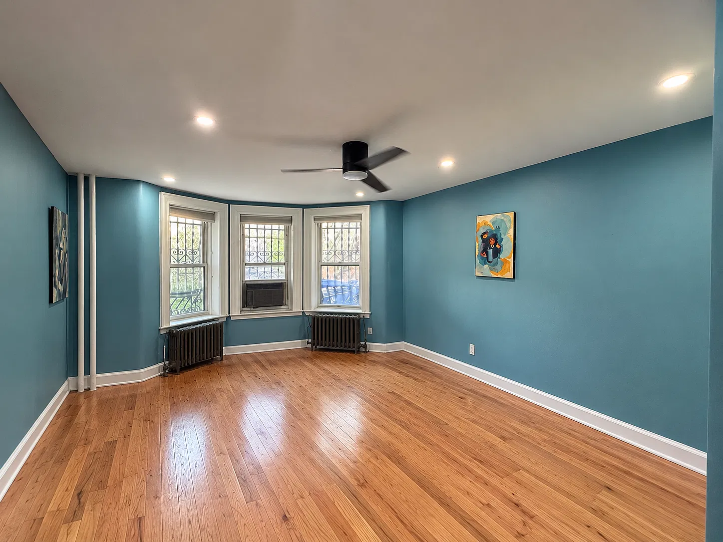 2 bed, 1200 sqft, $3,600 — Photo 3