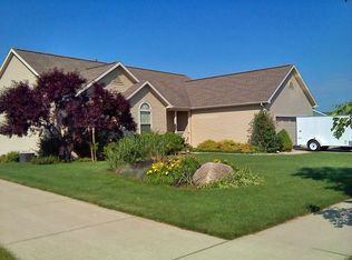 1021 Bills Ln, Saint Johns, MI 48879