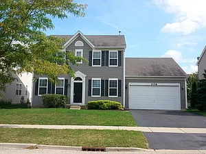 4 bed, 2.5 bath, 2632 sqft, $3,200 — Photo 1