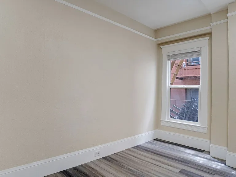 621 Taylor St — Photo 11