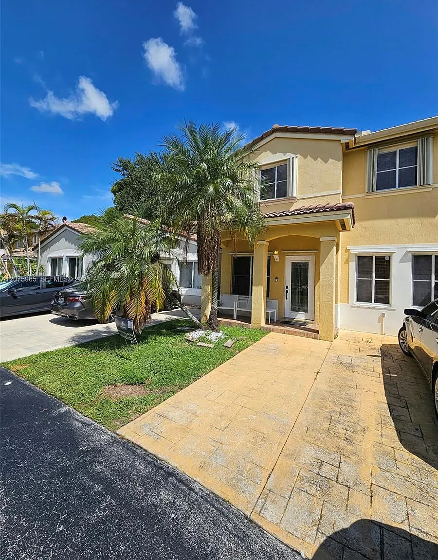 Forest Lakes Villas — Photo 2