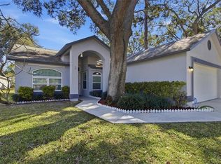 12041 68th St, Largo, FL 33773