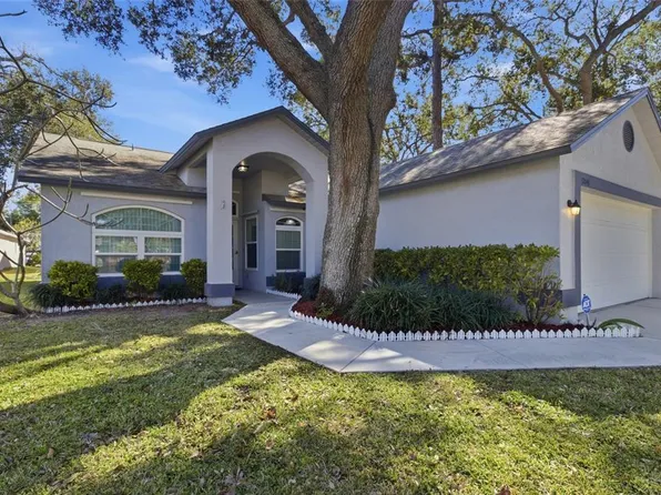 12041 68th St, Largo, FL 33773