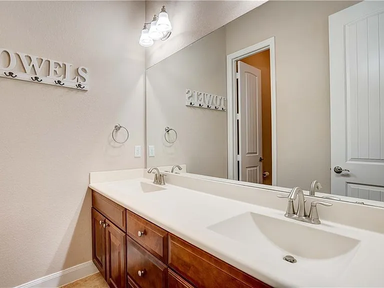 12407 Altamira St — Photo 12