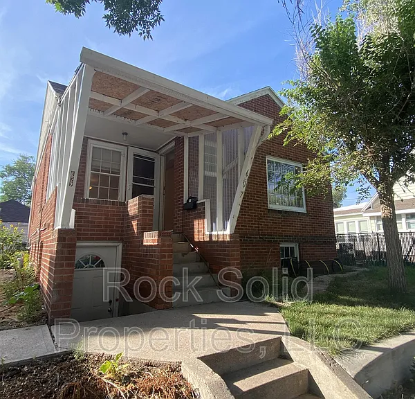 607 E 22nd St — Photo 1