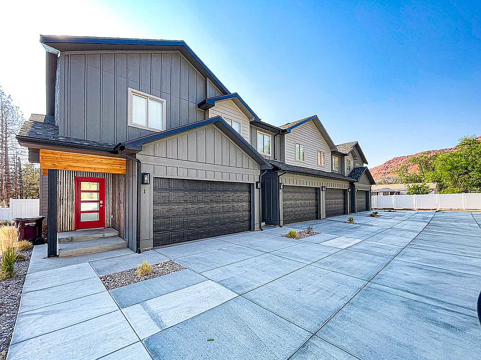 241 E 100 N #4