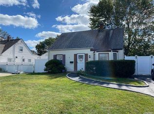 59 Carnation Rd, Levittown, NY 11756