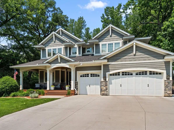 297 Glenbrook Rd N, Wayzata, MN 55391