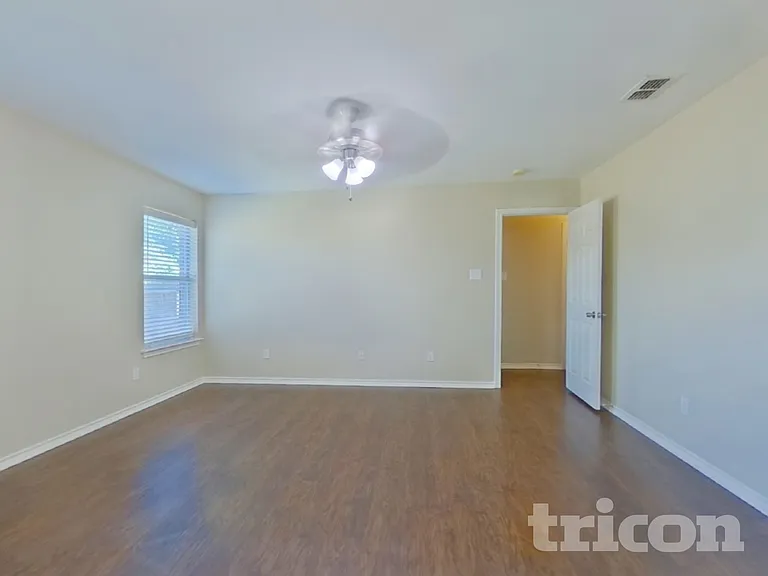 700 Stribling Cir — Photo 6