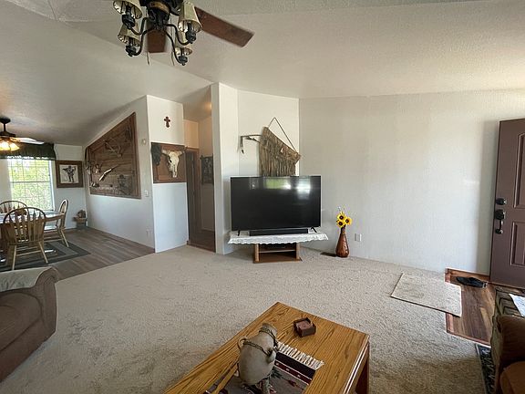 2nd image of 674 W Cienega Dr