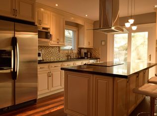 6141 Fullerton Cres, Mississauga, ON L5N3A3