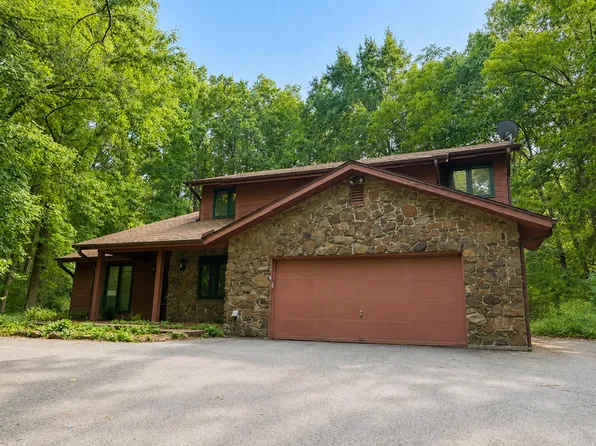 7431 Cave Creek Rd, Columbia, MO 65203