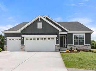 524 Evening Primrose Dr, Wentzville, MO 63385