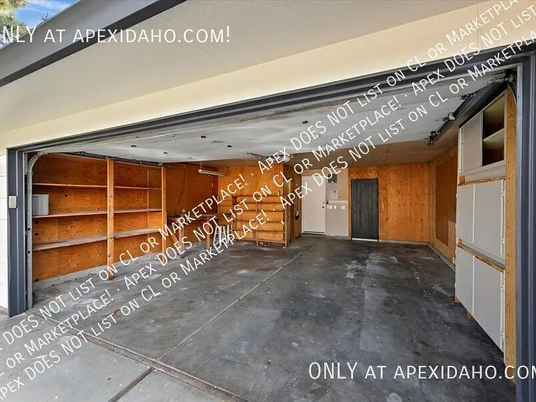249 S Harlan Pl — Photo 32