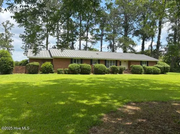 1935 New Hope, La Grange, NC 28551