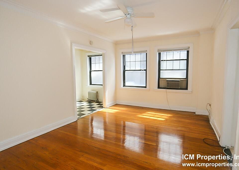 1st image of 3136 N Cambridge Ave #2D