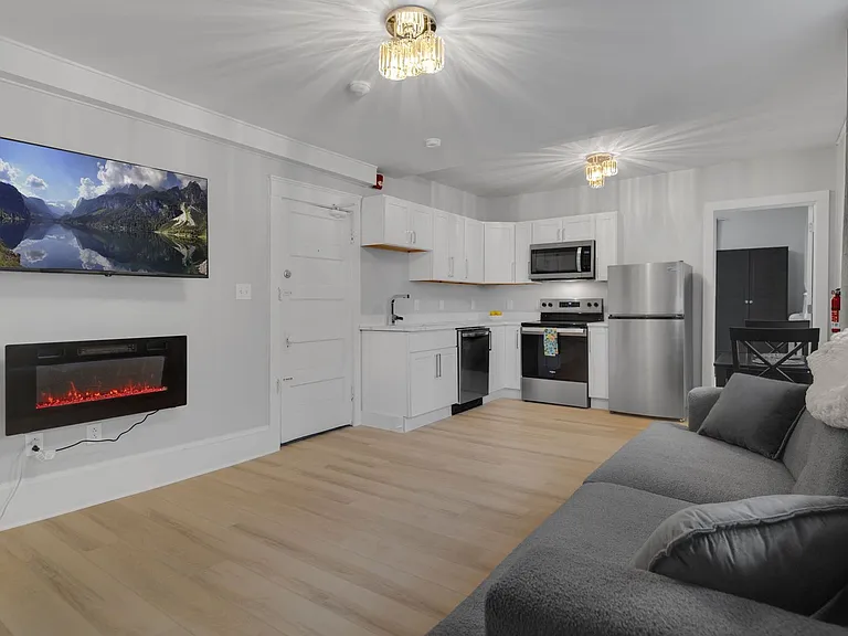 104 Harvard Pl — Photo 141