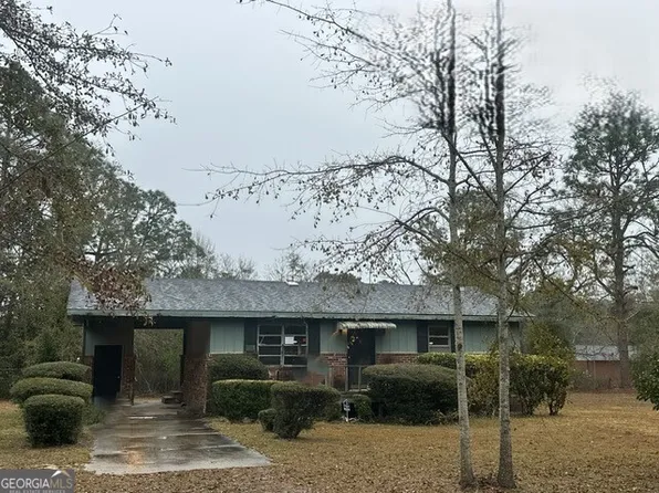 572 Rentz St, Swainsboro, GA 30401