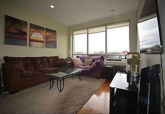 3rd image of 28-25 Steinway St #4F