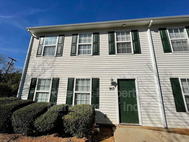 1st image of 913 Kentwood Dr