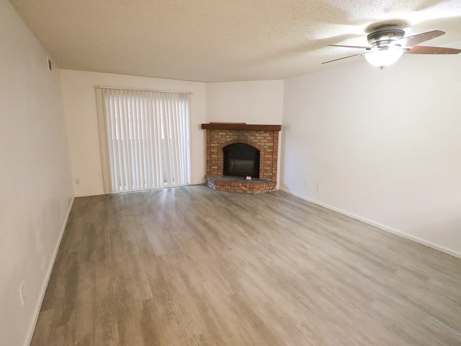 2 bed, 850 sqft, $1,395 — Photo 4