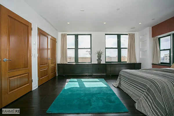 Sold by Rahme Real Estate, LLC | media 8