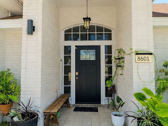 4th image of 8601 Oakridge Loop