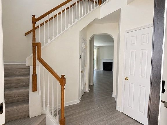 2nd image of 1269 Providence Knoll Dr