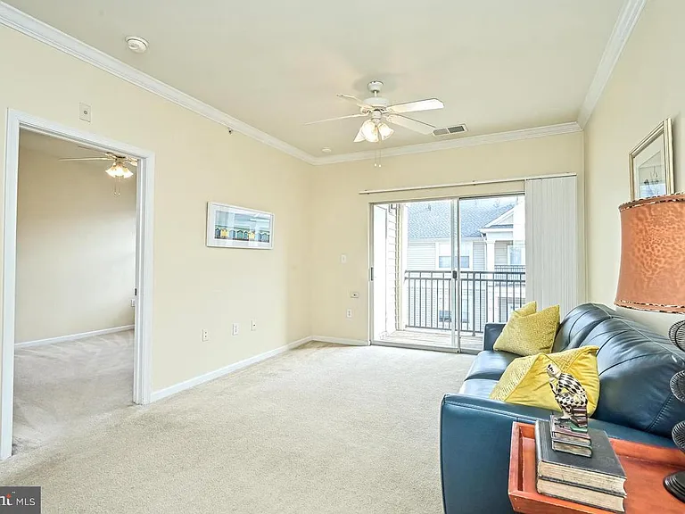 12905 Centre Park Cir #404 — Photo 2