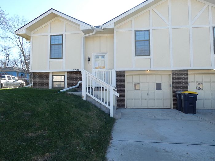 1st image of 7501 NW 82nd St