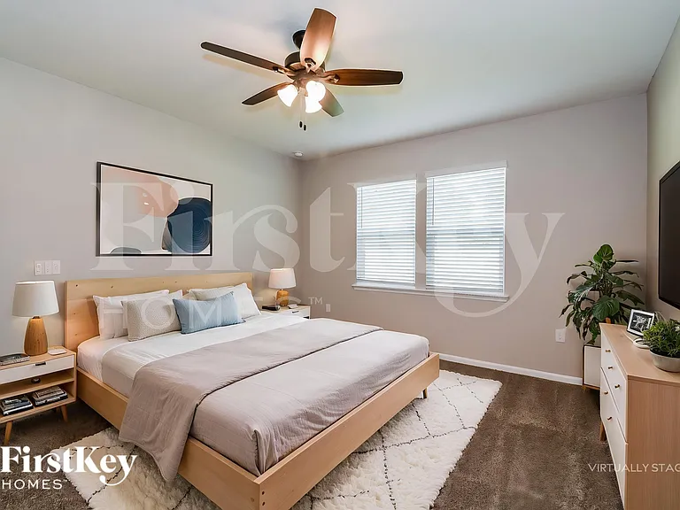 205 Orient Dr — Photo 12