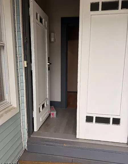 575-577 Sand Ford Ave — Photo 2