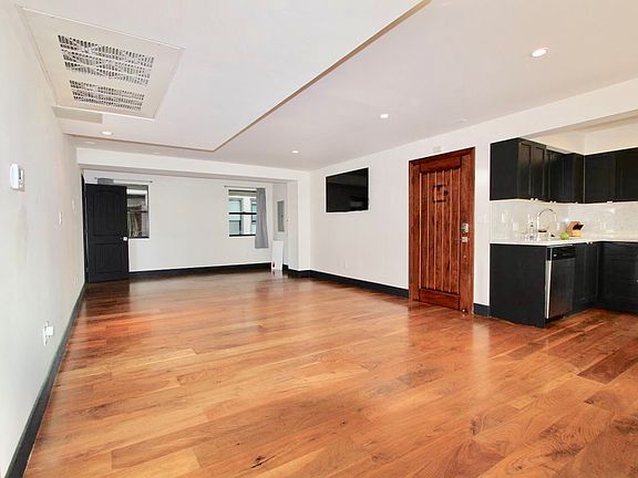 4th image of 202 Bicknell Ave APT 1