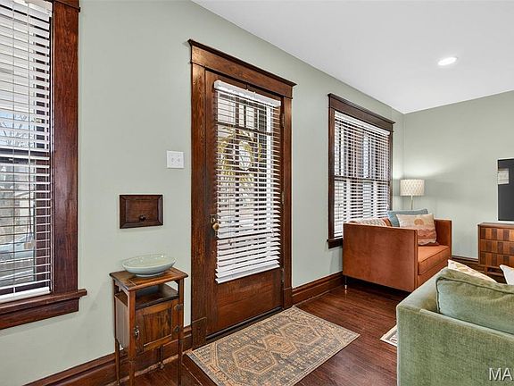 5th image of 7443 Amherst Ave