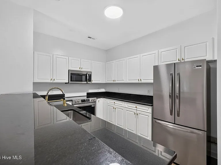 993 Downey Branch Ln — Photo 9