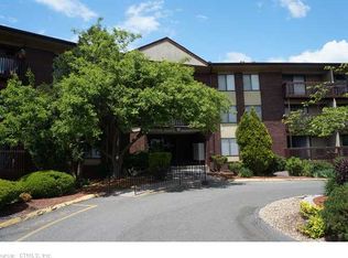 2307 Cromwell Hills Dr, Cromwell, CT 06416
