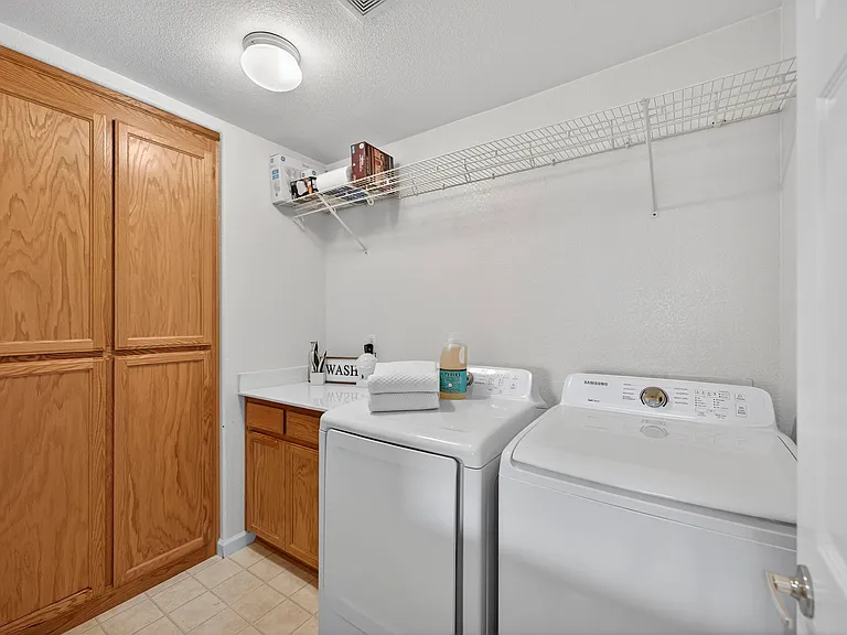 729 Copperfield Ct — Photo 32