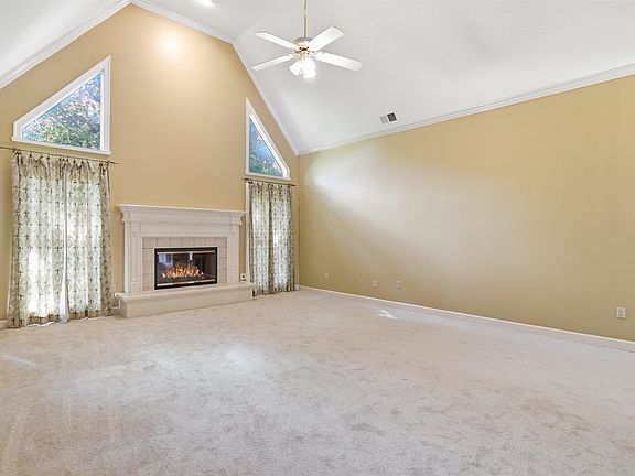 4th image of 8607 Tree Court Cv
