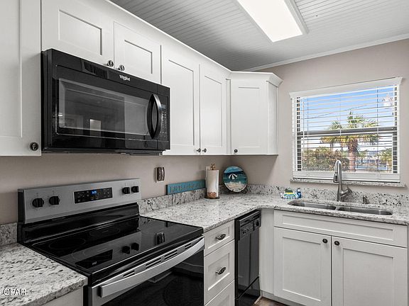 5th image of 4701 Thomas Dr #214