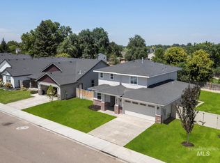 3810 E Holly Ridge Dr, Nampa, ID 83686