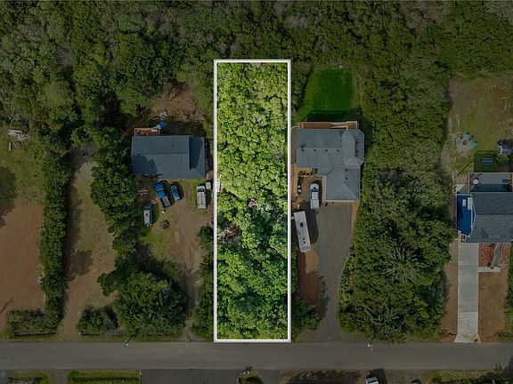 5th image of 323 Sand Dune Avenue NW