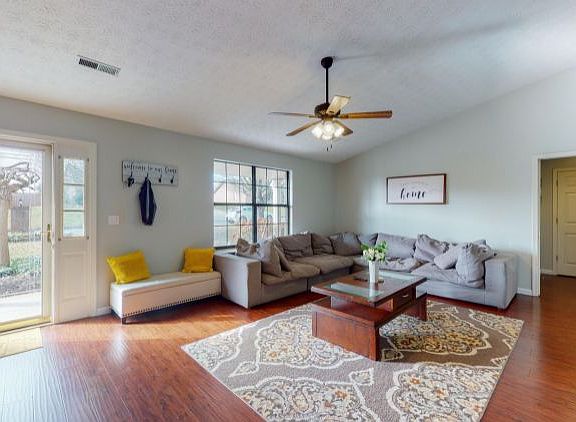 3rd image of 4244 Vercelli Ln