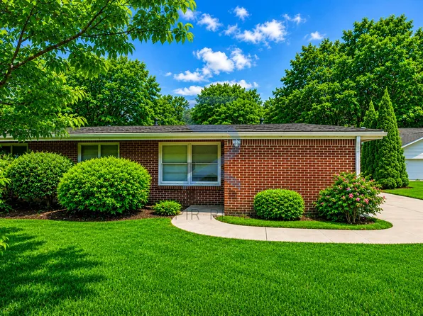 1055 Pine St NE, Conyers, GA 30012