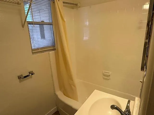 1098 E Orange Grove Blvd — Photo 11