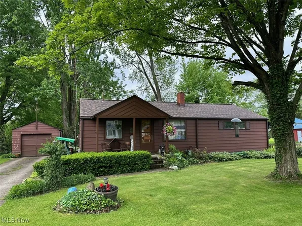 4159 Caleb Rd, Leavittsburg, OH 44430