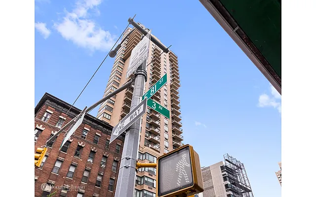 Rented by Douglas Elliman | media 14