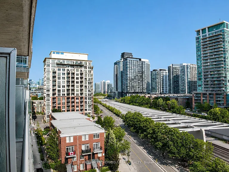 1029 King St W #805 — Photo 10