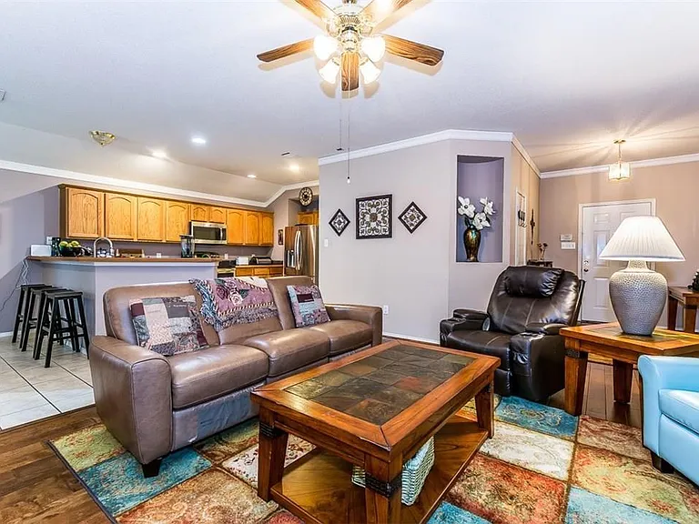 9809 Coolidge Dr — Photo 5