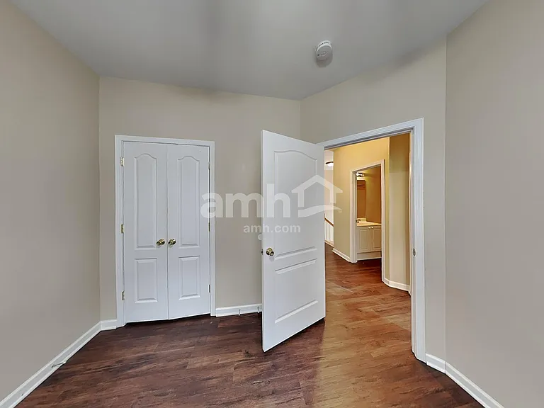7610 Rolling Meadows Ln — Photo 17