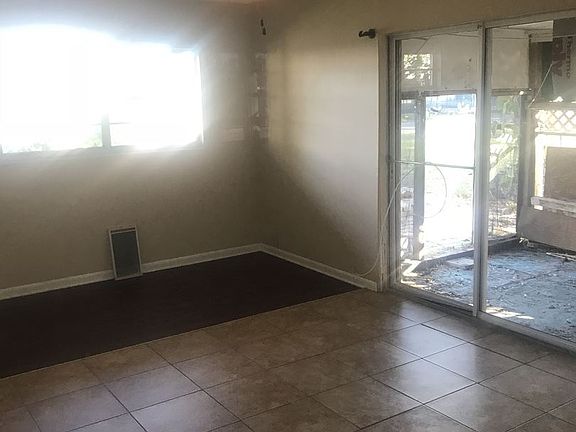 4th image of 310 Farnol St SW APT 1